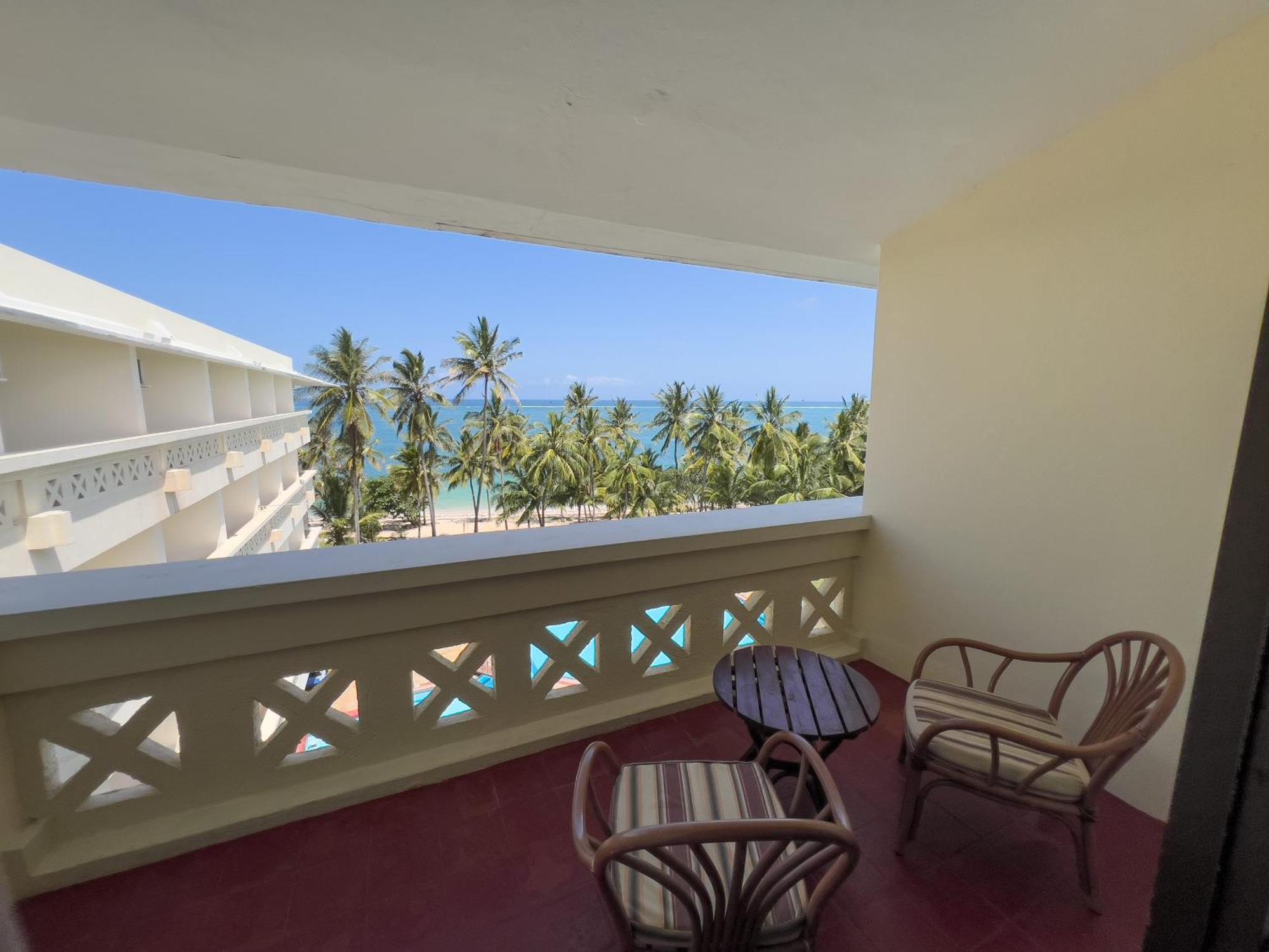 Mombasa Continental Resort Шансу Экстерьер фото
