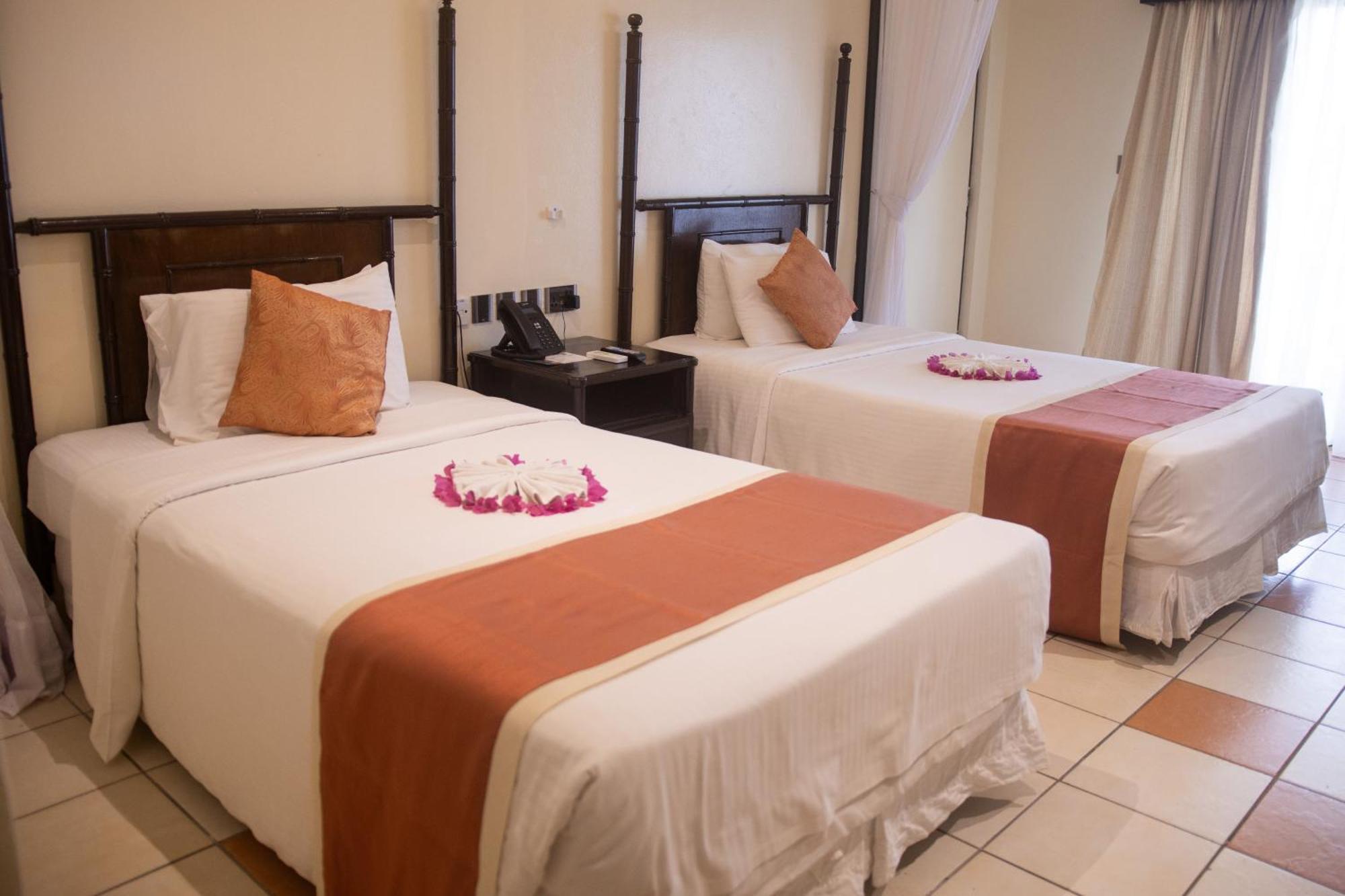 Mombasa Continental Resort Шансу Экстерьер фото