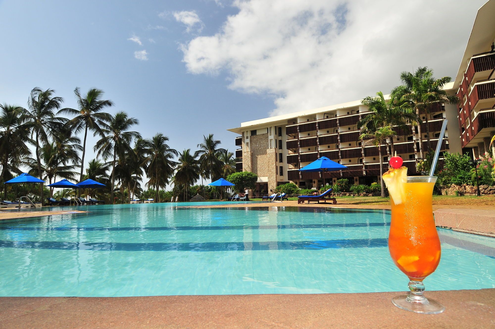 Mombasa Continental Resort Шансу Экстерьер фото